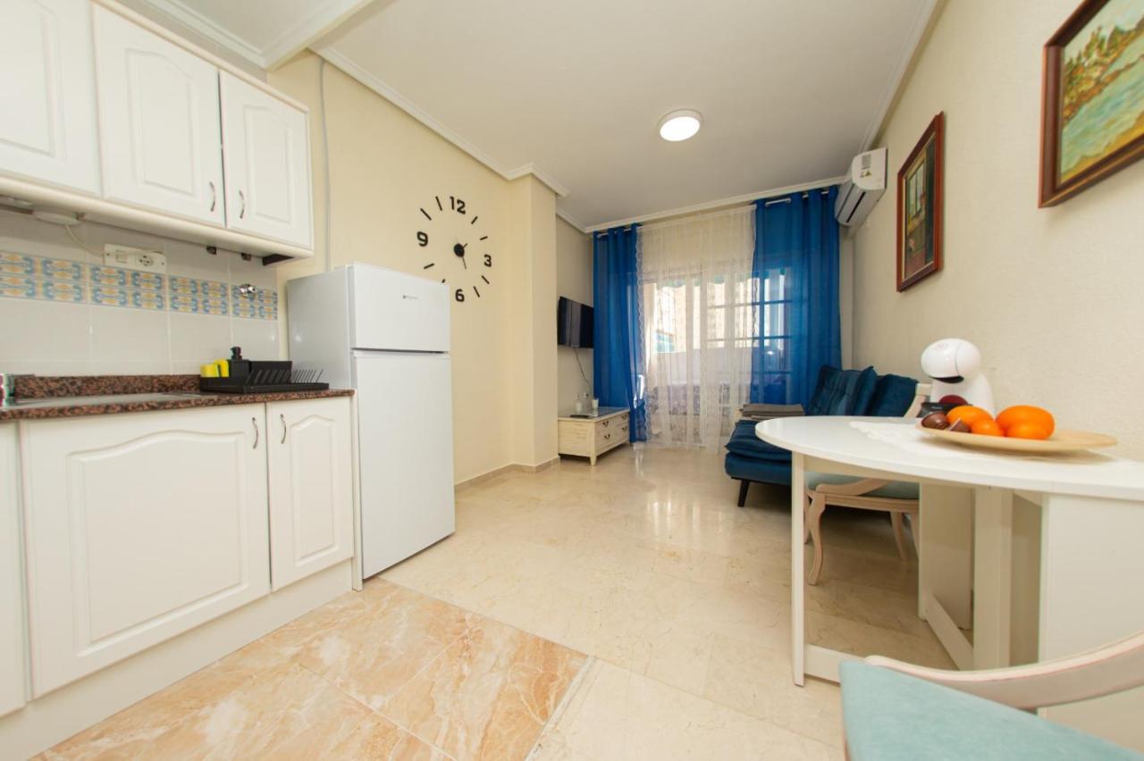 Студия На Белоснежном Пляже Los Locos Torrevieja Eksteriør billede